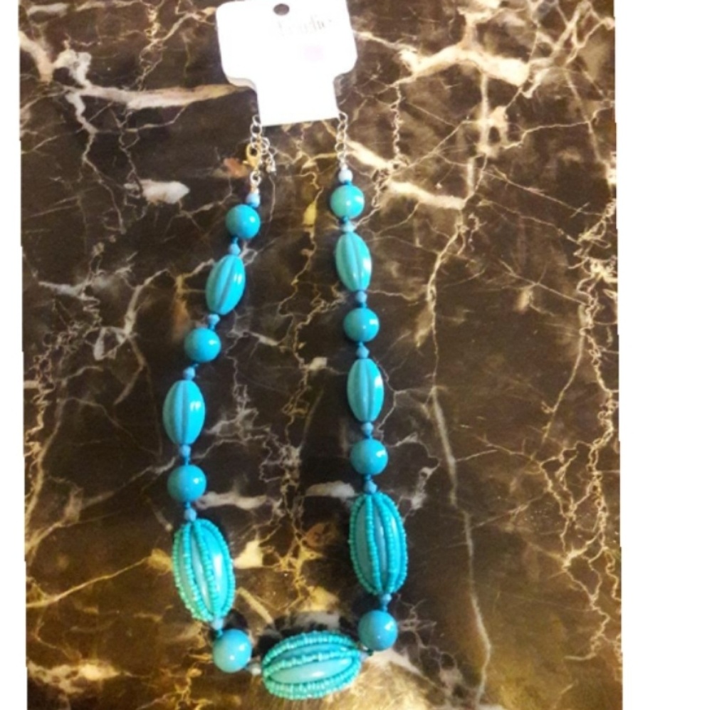 Woman's necklace